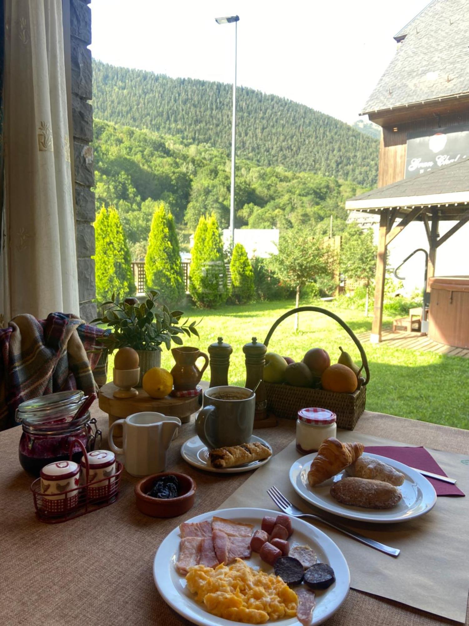 Gran Chalet Hotel & Petit Spa Vielha Exterior foto